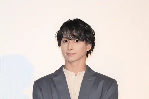 スノーマン（SnowMan）佐久間大介の母は元アイドル！弟や家族構成は？