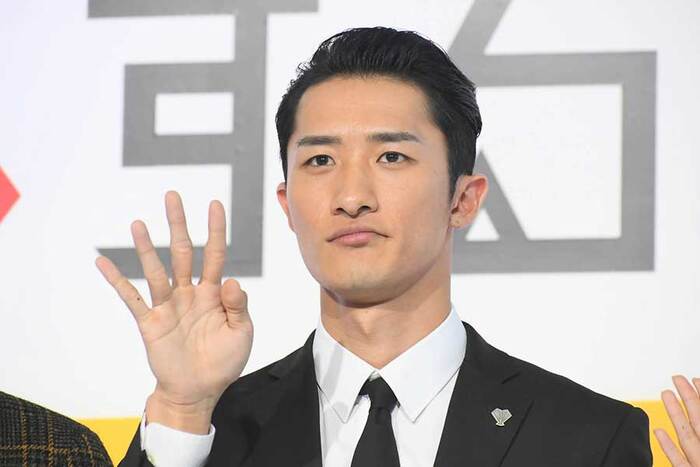 岩本照に彼女はいる？活動休止理由は熱愛？何があったかまとめてみた